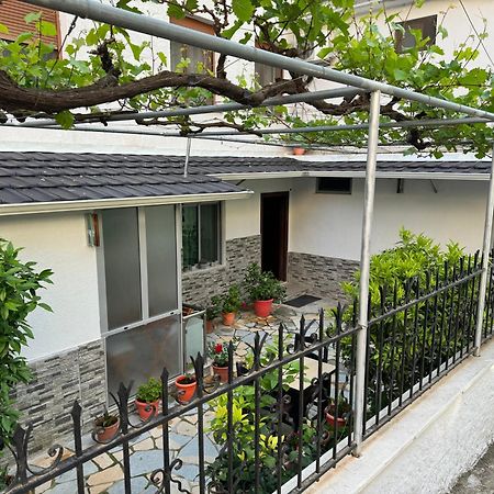 Double17 Apartaments Gjirokastër Exterior foto