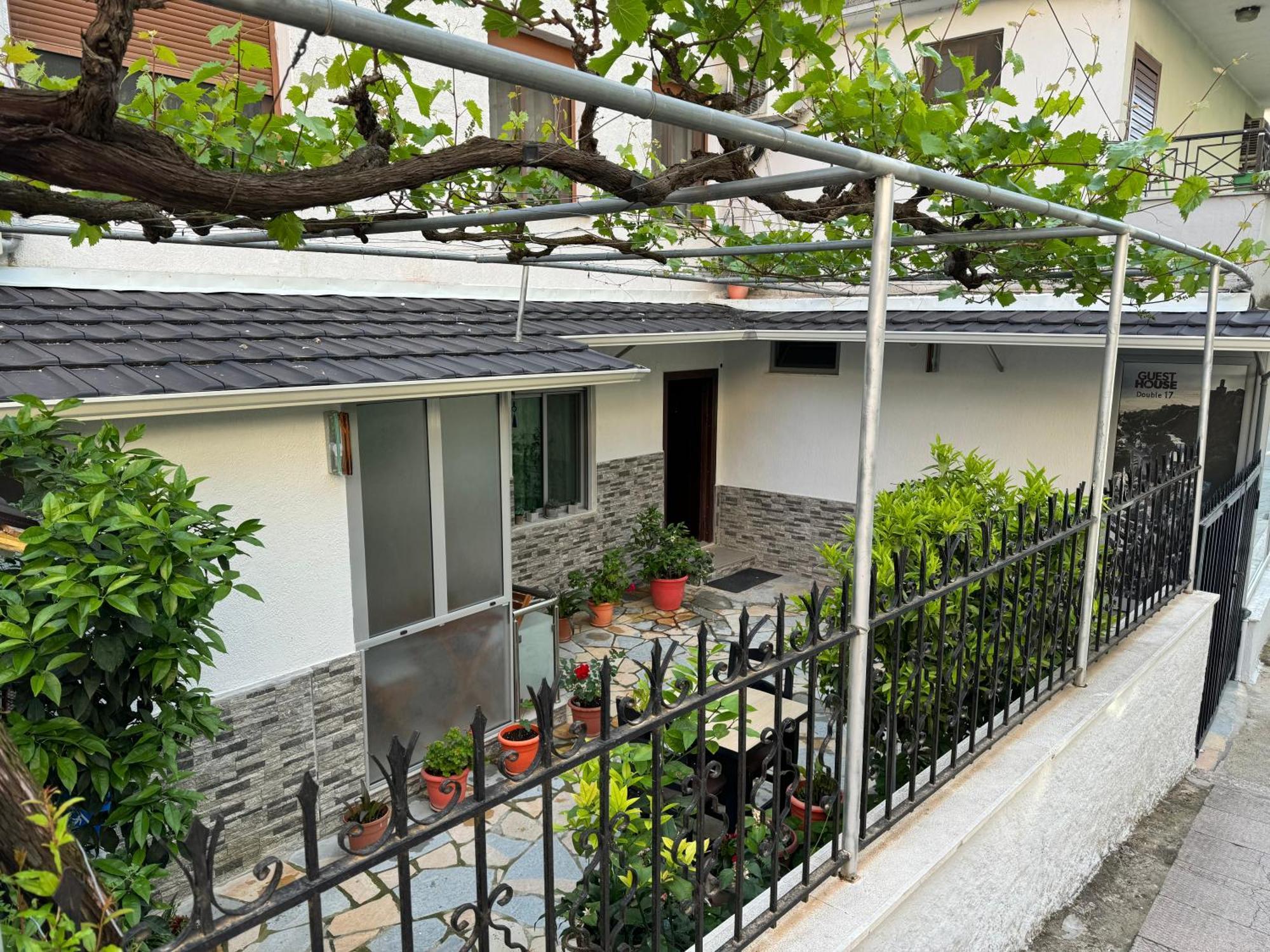 Double17 Apartaments Gjirokastër Exterior foto