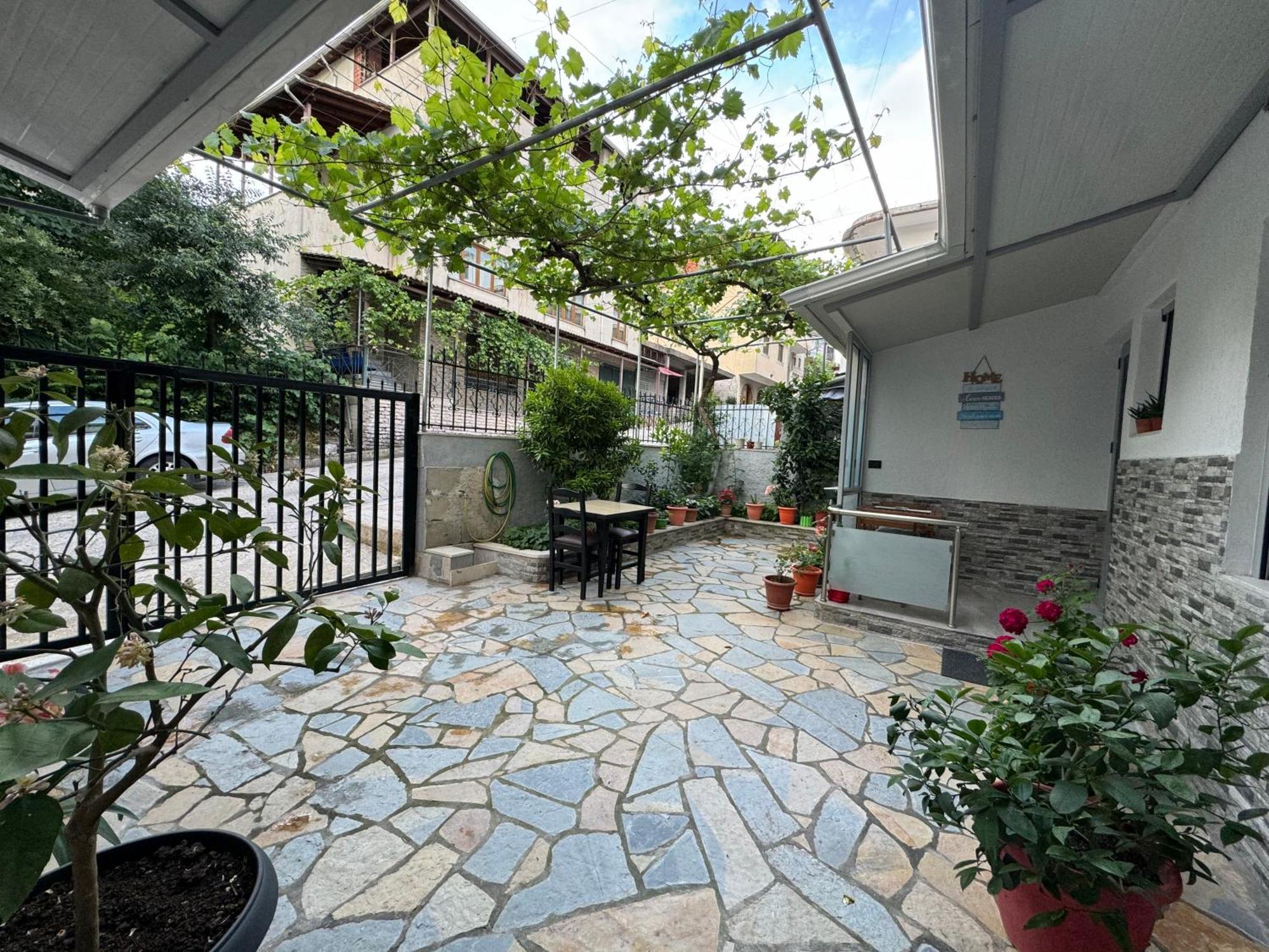 Double17 Apartaments Gjirokastër Exterior foto