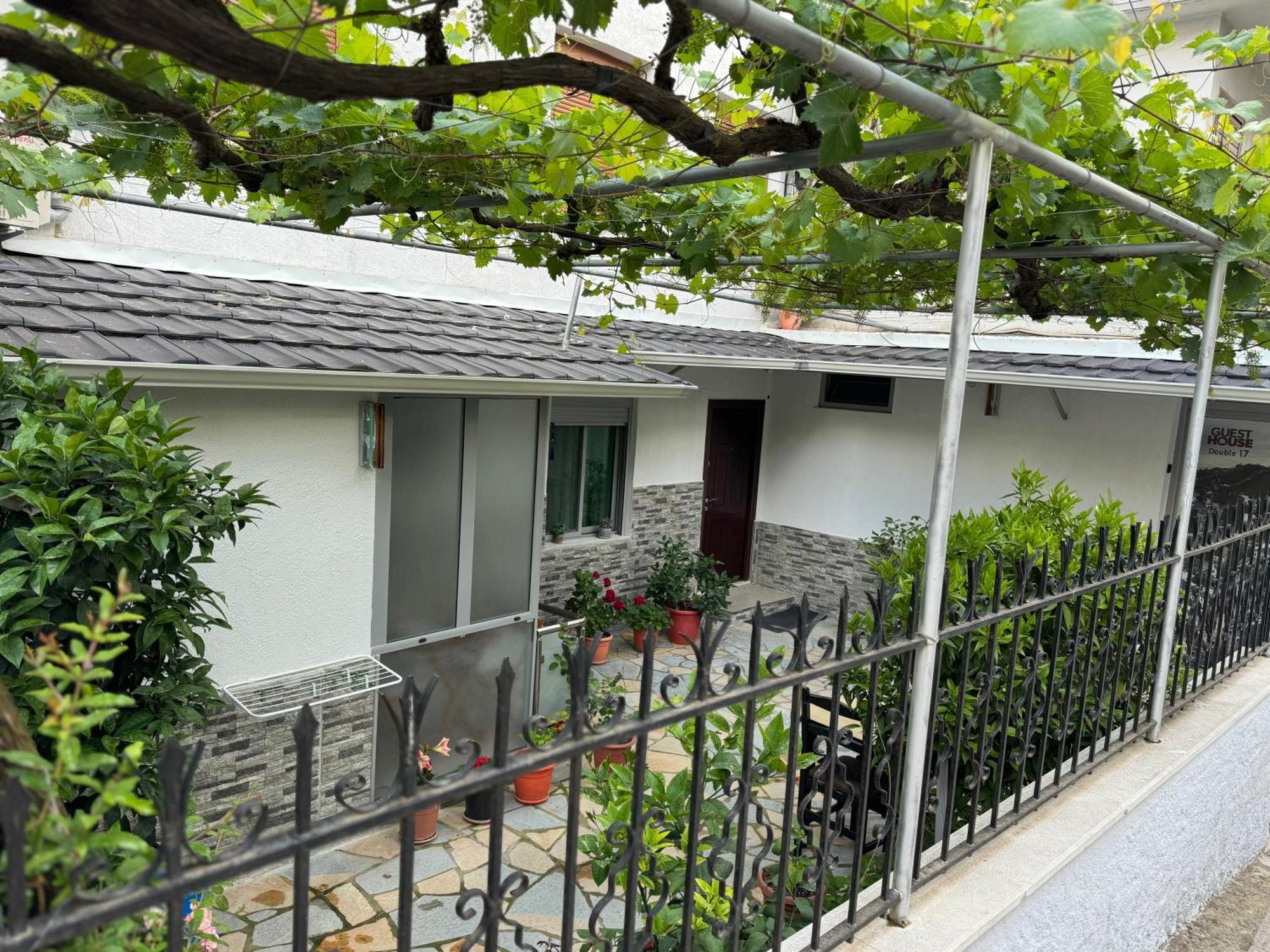 Double17 Apartaments Gjirokastër Exterior foto